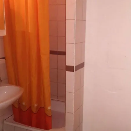 Apartment Center House *